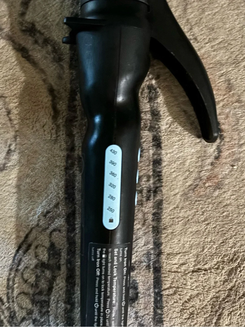 Bio ionic curling iron 1.5”